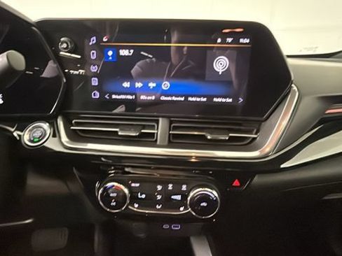 Used 2024 Chevrolet Trax RS w/ Driver Confidence Package FWD image 23