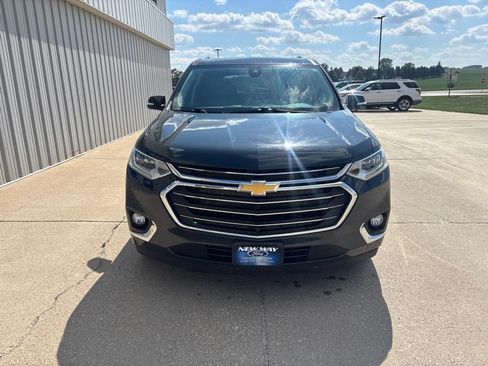 Used 2021 Chevrolet Traverse Premier AWD/4WD image 2