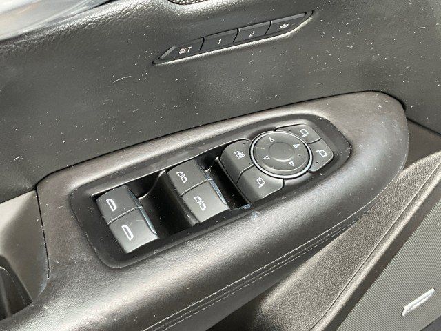 Used 2018 Cadillac XT5 Platinum w/ Driver Assist Package AWD/4WD image 31