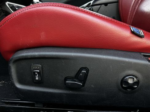 Used 2020 Dodge Challenger SXT RWD image 25