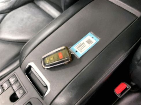 Used 2023 Toyota Highlander XLE AWD/4WD image 31
