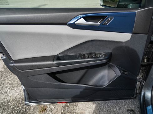 Used 2023 Volkswagen Taos SE image 22