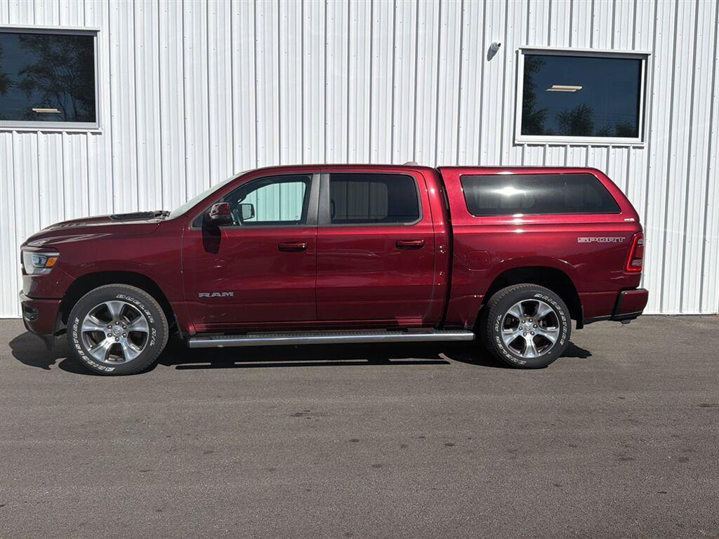 Used 2023 RAM 1500 Laramie AWD/4WD image 3