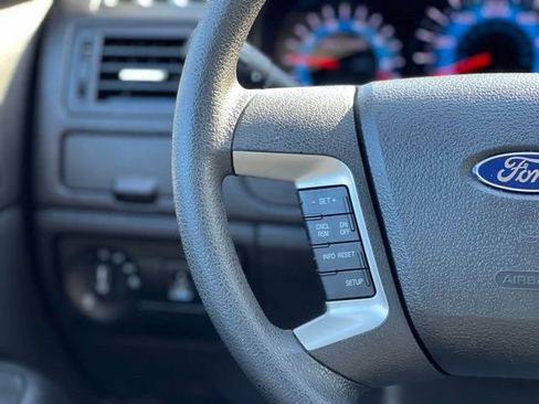 Used 2011 Ford Fusion SE image 33