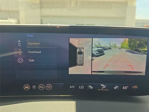 Used 2025 Buick Enclave Sport Touring w/ Power Package FWD image 26