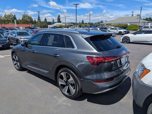 Used 2019 Audi e-tron Prestige AWD/4WD image 3
