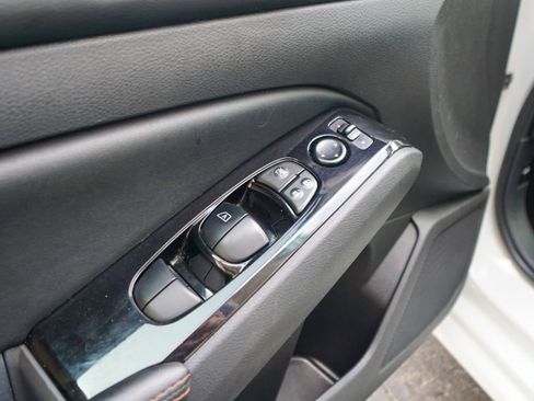 Used 2024 Nissan Altima 2.5 SR image 17