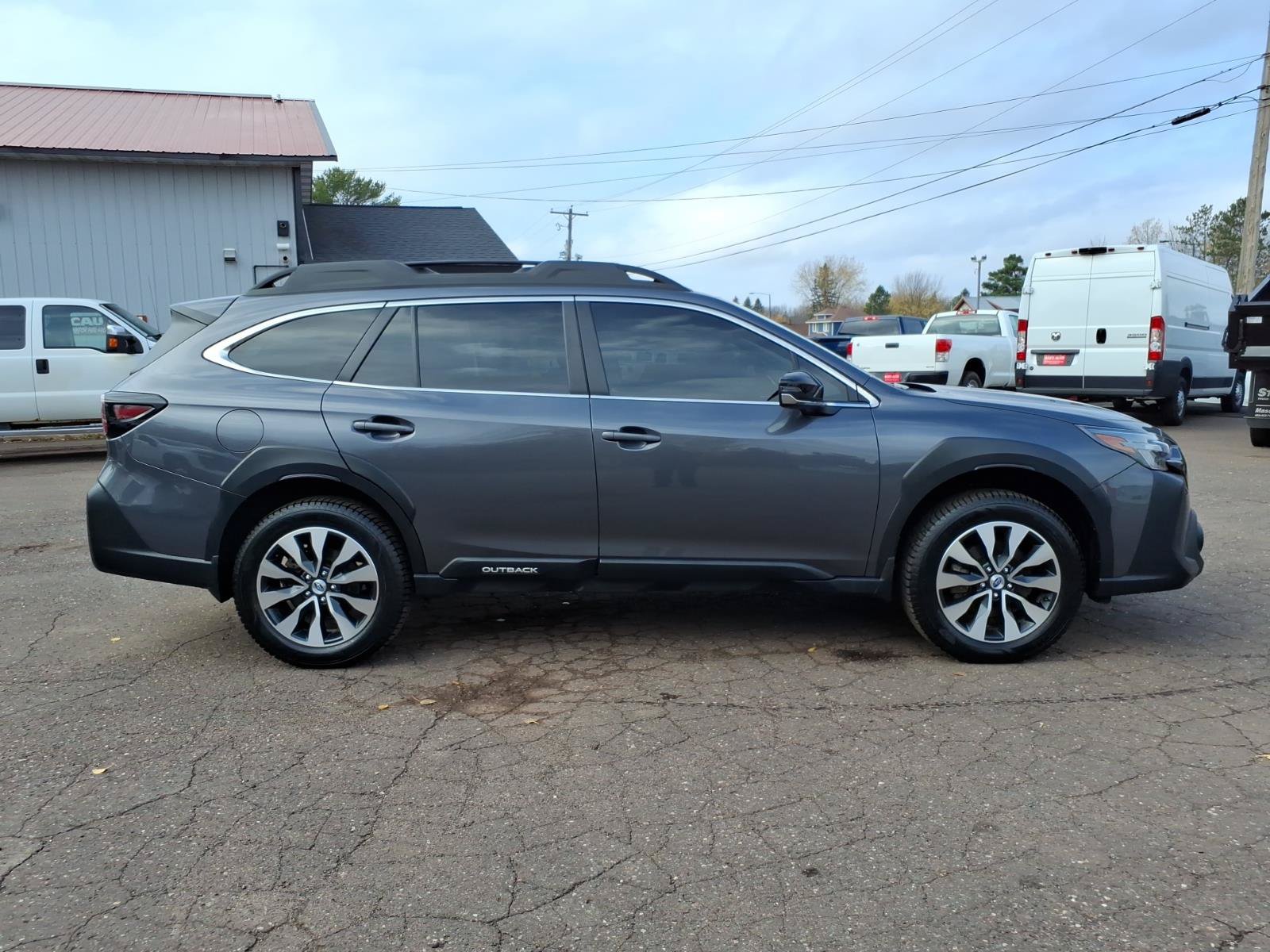 Used 2025 Subaru Outback Limited AWD/4WD image 7