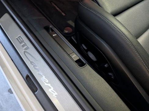 Used 2025 Porsche 911 Carrera image 29