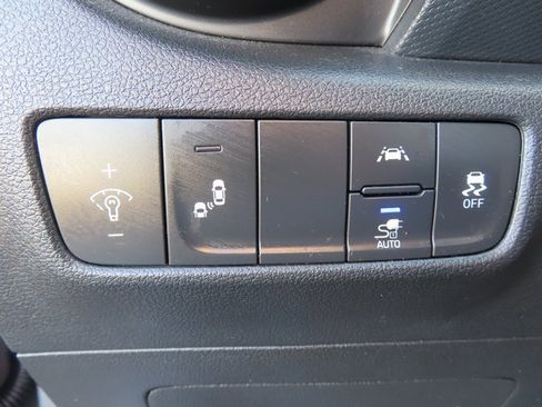 Used 2020 Hyundai Kona Limited image 33