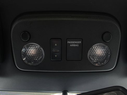 Used 2017 Ford Mustang Premium image 20