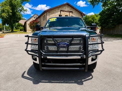 Used 2012 Ford F250 Lariat w/ Lariat Interior Pkg AWD/4WD image 2