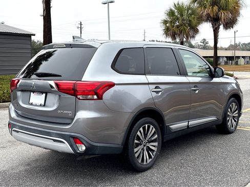 Used 2019 Mitsubishi Outlander SE image 23
