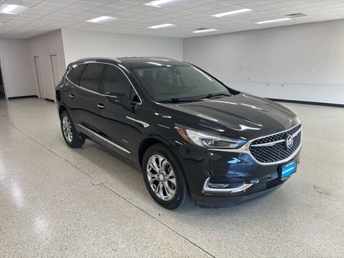 Used 2018 Buick Enclave Avenir w/ Avenir Technology Package image 3