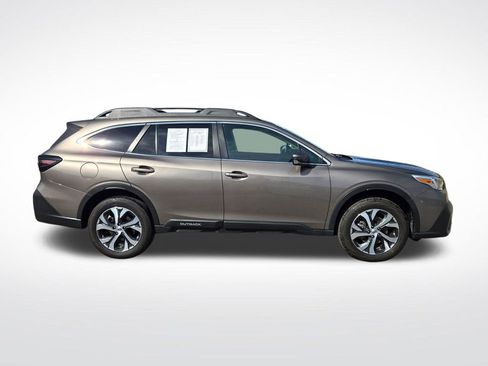 Used 2022 Subaru Outback Limited image 2