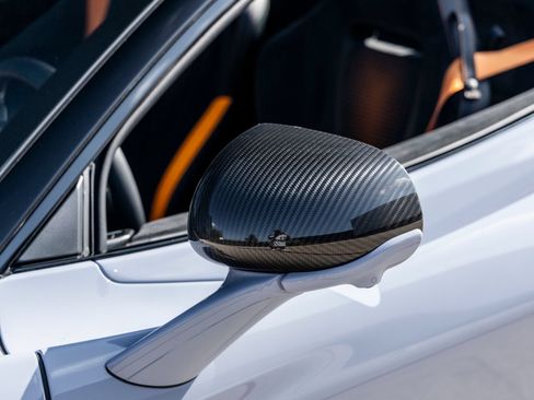 Used 2026 McLaren 750S Spider RWD image 18