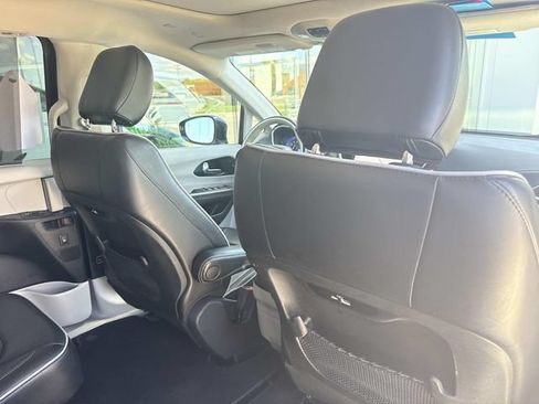 Used 2021 Chrysler Pacifica Limited AWD/4WD image 68