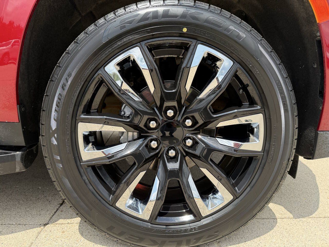 Used 2023 GMC Yukon Denali AWD/4WD image 11