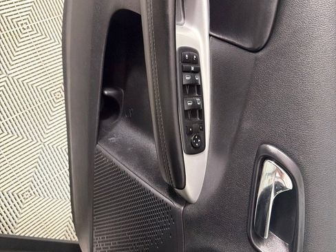 Used 2020 Dodge Journey SE w/ SE Popular Equipment Group image 9