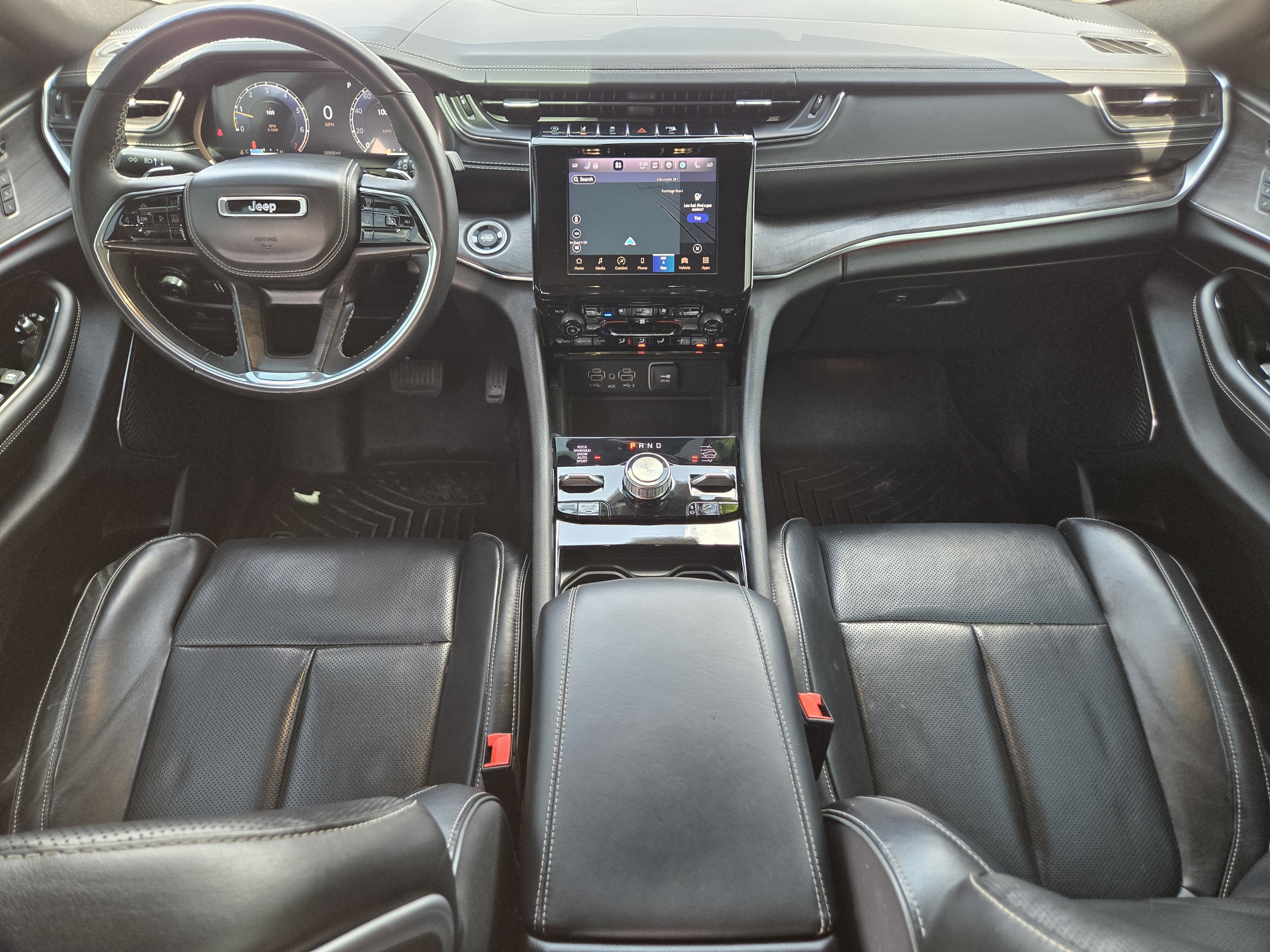 Used 2022 Jeep Grand Cherokee Overland w/ Luxury Tech Group IV AWD/4WD image 2