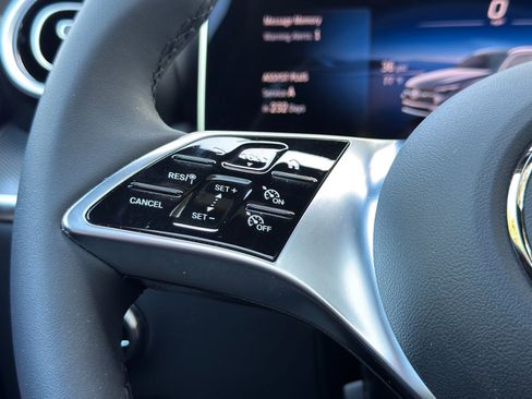 Used 2026 Mercedes-Benz GLC 300 image 23