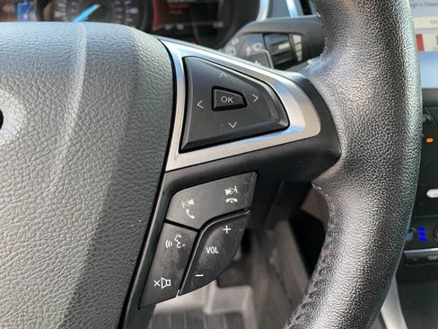 Used 2018 Ford Edge Titanium w/ Equipment Group 301A AWD/4WD image 17