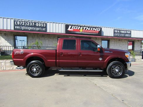 Used 2012 Ford F250 Lariat w/ Chrome Pkg image 5
