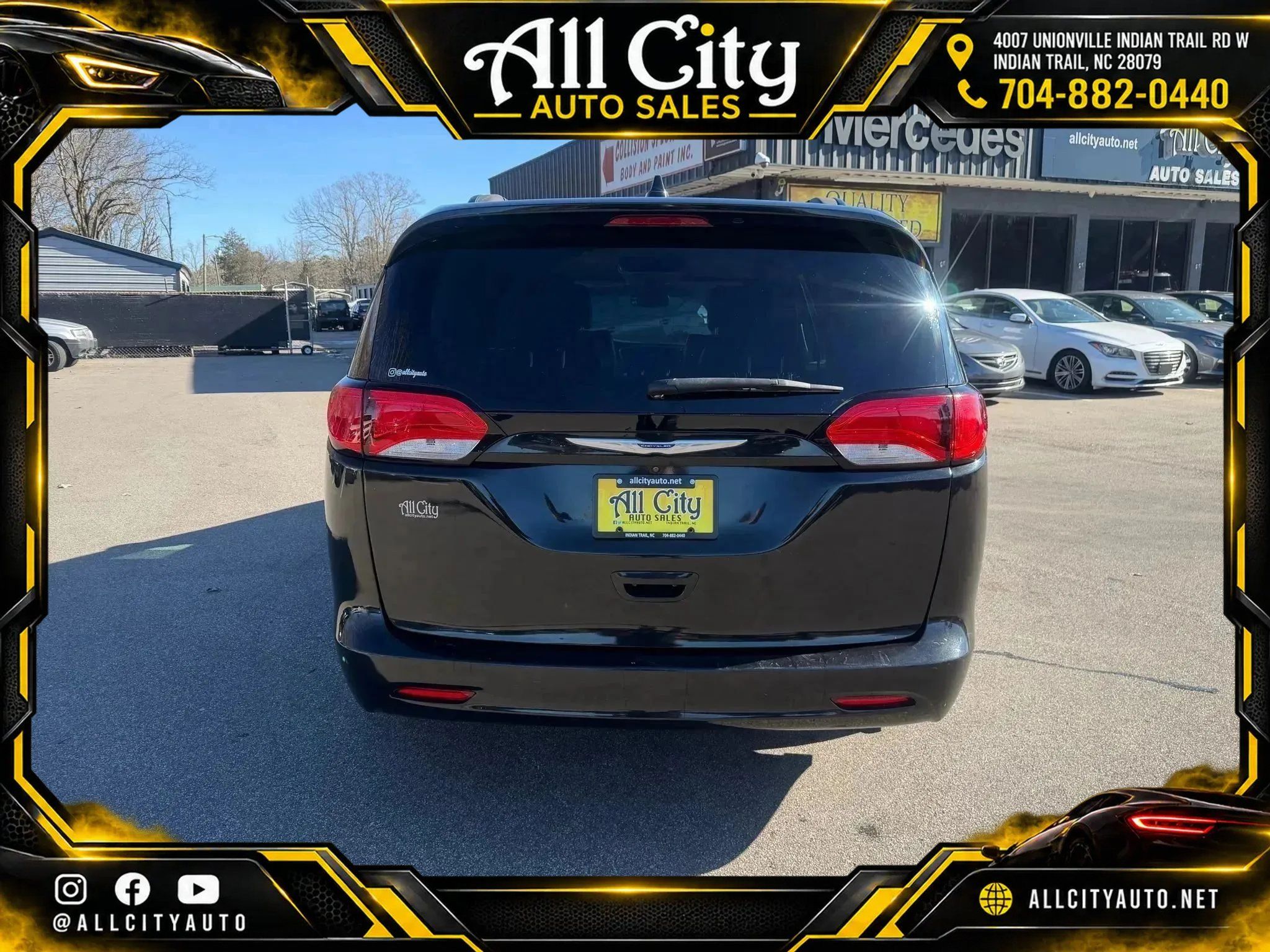 Used 2020 Chrysler Voyager Lxi FWD image 6