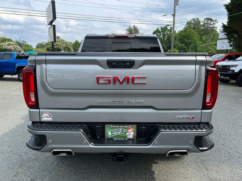 Used 2024 GMC Sierra 1500 AT4 w/ AT4 Premium Package AWD/4WD image 5