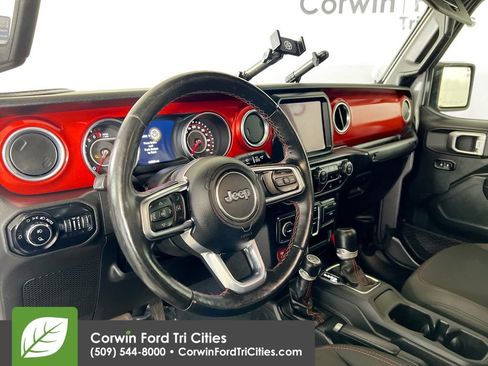 Used 2020 Jeep Gladiator Rubicon AWD/4WD image 3