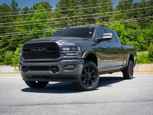 Used 2022 RAM 2500 Limited AWD/4WD image 2