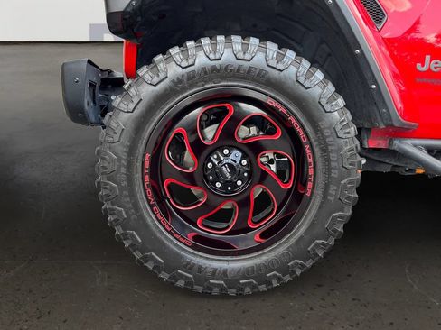 Used 2022 Jeep Wrangler Unlimited Rubicon w/ Trailer Tow Package AWD/4WD image 10