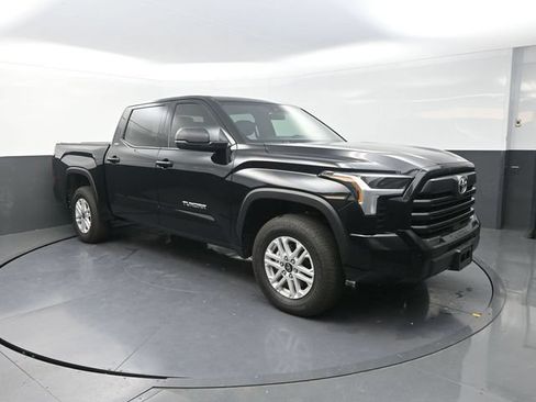Used 2026 Toyota Tundra SR5 w/ SR5 Premium Package AWD/4WD image 10