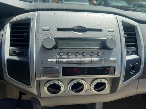 Used 2005 Toyota Tacoma 2WD Access Cab image 13