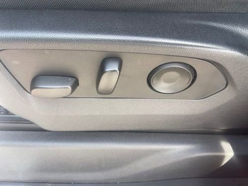 Used 2025 Chevrolet Silverado 1500 LT image 14