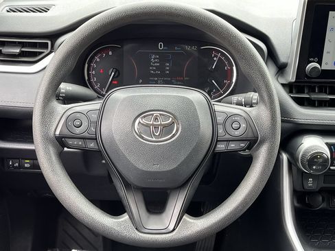 Used 2025 Toyota RAV4 XLE FWD image 11