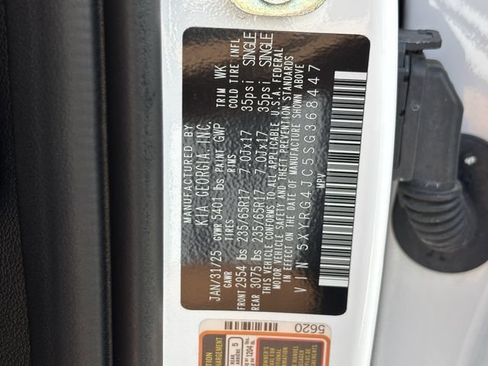Used 2025 Kia Sorento LX FWD image 33