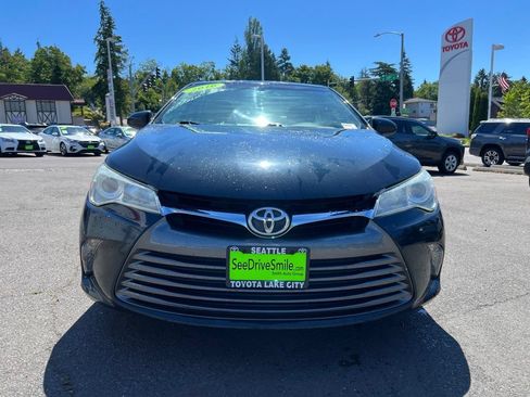 Used 2016 Toyota Camry XLE FWD image 2