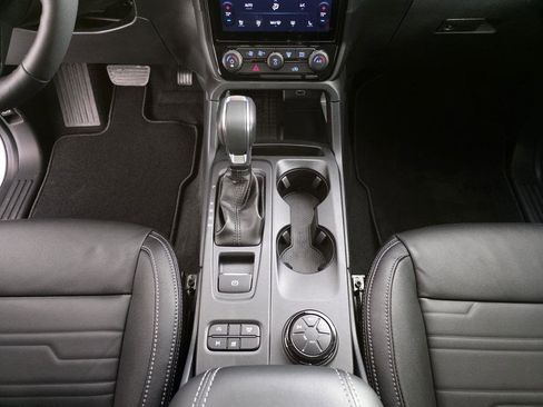 Used 2025 Ford Ranger Lariat w/ Chrome Accent Package image 34