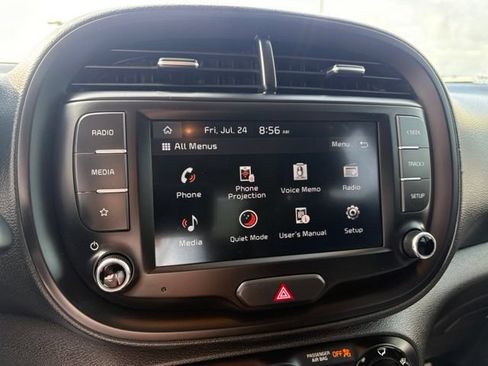 Used 2025 Kia Soul LX FWD image 18