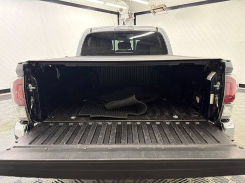 Used 2021 Toyota Tacoma TRD Off-Road AWD/4WD image 19