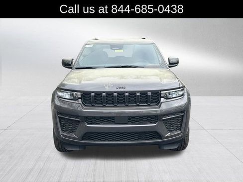 New 2026 Jeep Grand Cherokee 4WD image 2