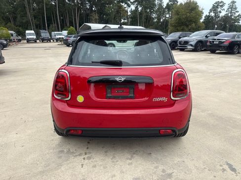 Used 2024 MINI Cooper SE FWD image 5