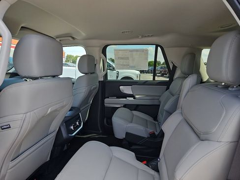 New 2026 Ford Expedition Active RWD image 19