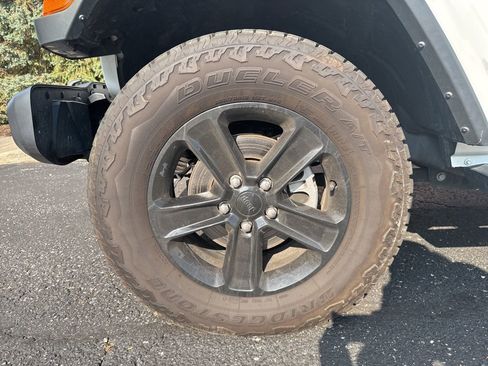 Used 2023 Jeep Wrangler Altitude image 19