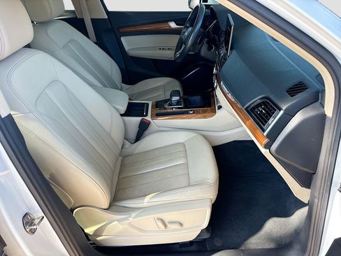 Used 2021 Audi Q5 2.0T Premium w/ Convenience Package image 28
