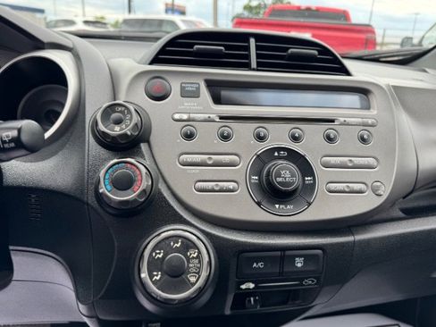 Used 2010 Honda Fit Sport image 21