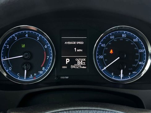 Used 2018 Toyota Corolla LE FWD image 24