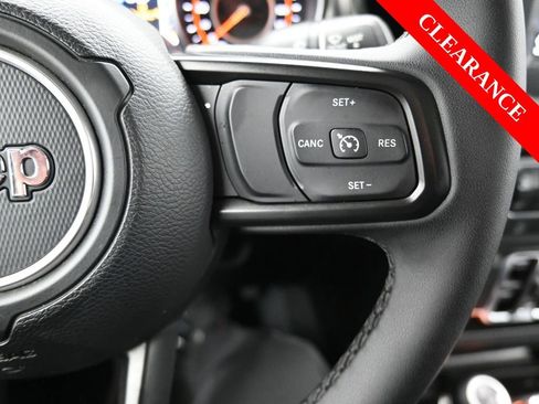 Used 2023 Jeep Gladiator Willys image 26