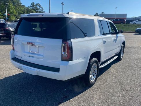 Used 2020 GMC Yukon XL SLT AWD/4WD image 17